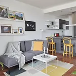 Prague Days - Bright Interior - Free Parking - Spacious Layout