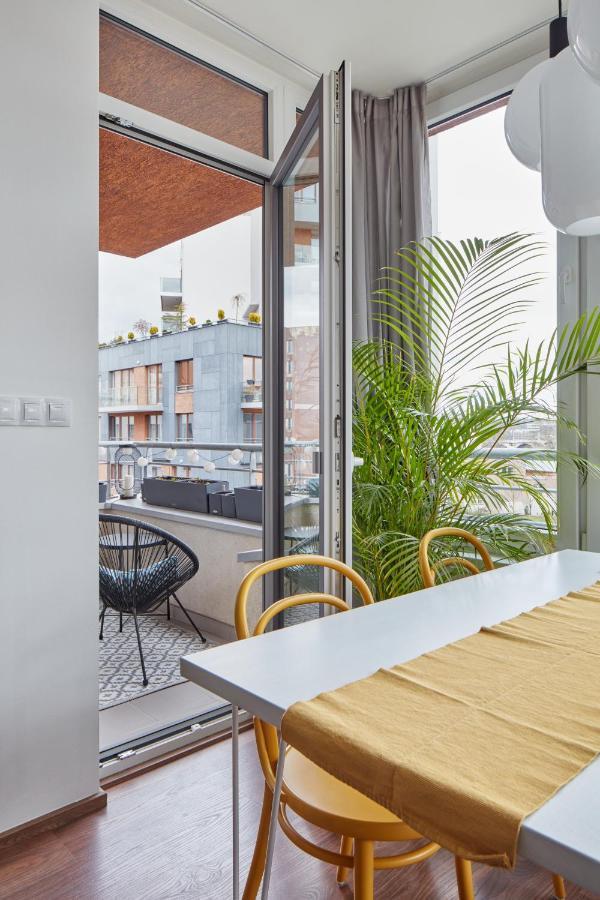 Apartament Days - Bright Interior - Free Parking - Spacious Layout *